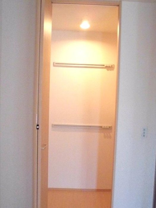 埼玉県さいたま市緑区中尾 収納