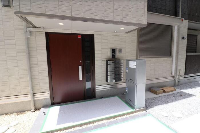 埼玉県さいたま市浦和区前地２丁目 エントランス