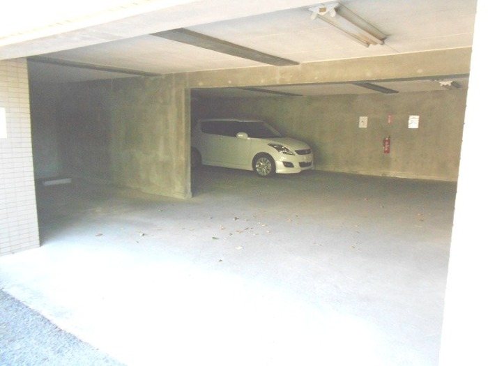 埼玉県さいたま市緑区東浦和２丁目 駐車場
