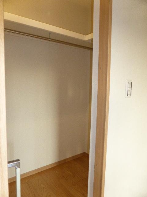 埼玉県蕨市南町４丁目 収納