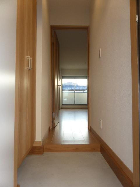 埼玉県蕨市南町４丁目 玄関