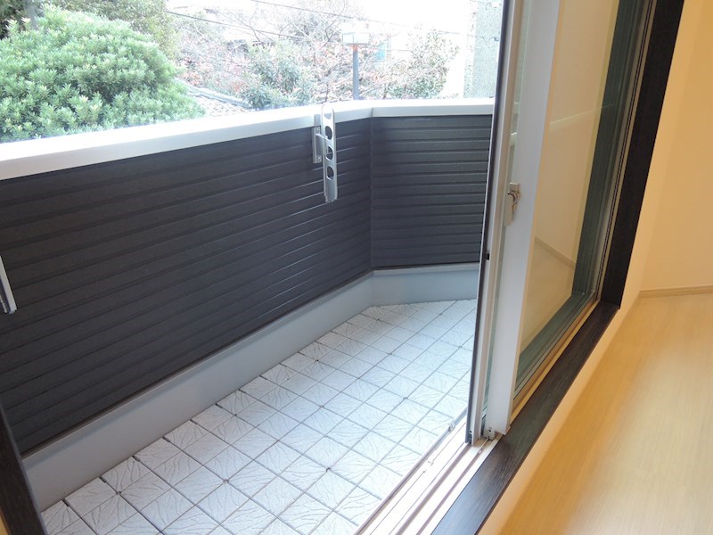 岸里東1丁目戸建 賃貸 ベランダ