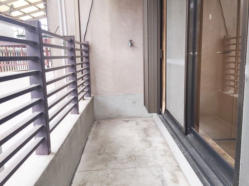 千本中2丁目戸建賃貸  ベランダ