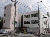 エクセレント川辺 図書館