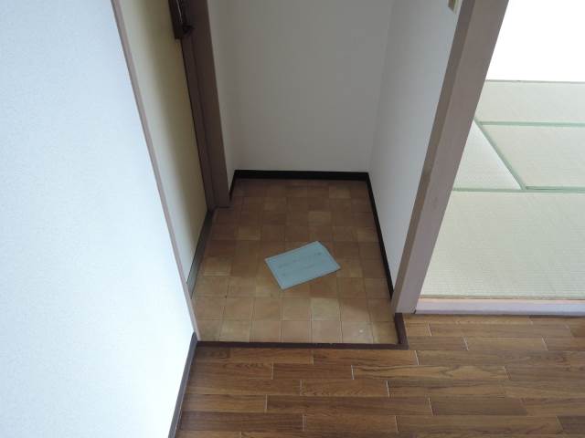 グランシャトー北加賀屋 玄関