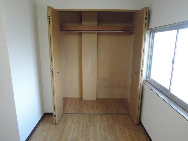 エクセル新開コーポ 収納