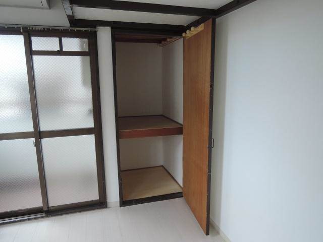 シャルム住之江 収納