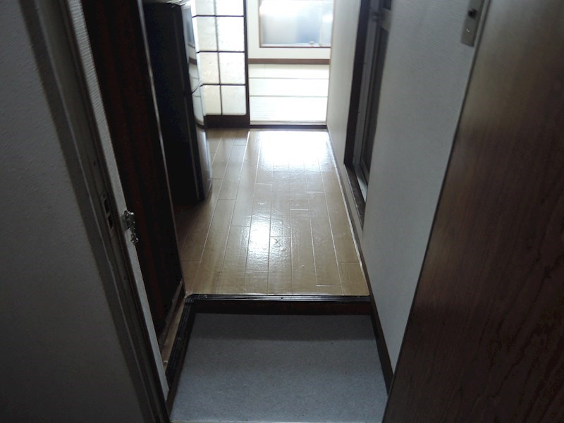 メゾン天下茶屋 玄関