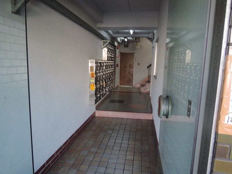 メゾン天下茶屋 エントランス