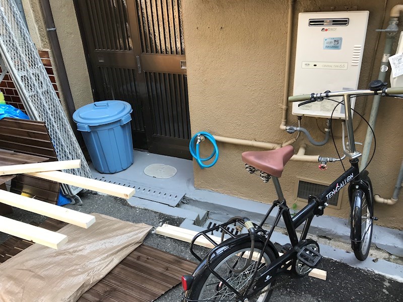 天神ノ森1丁目借家 エントランス