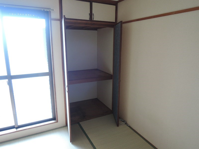シャトーリヨン   収納