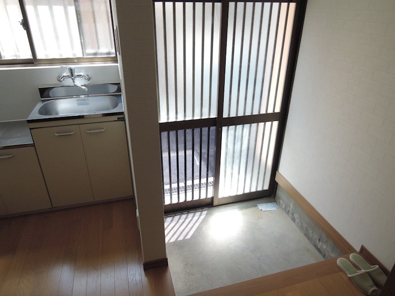 御崎1丁目戸建賃貸 玄関