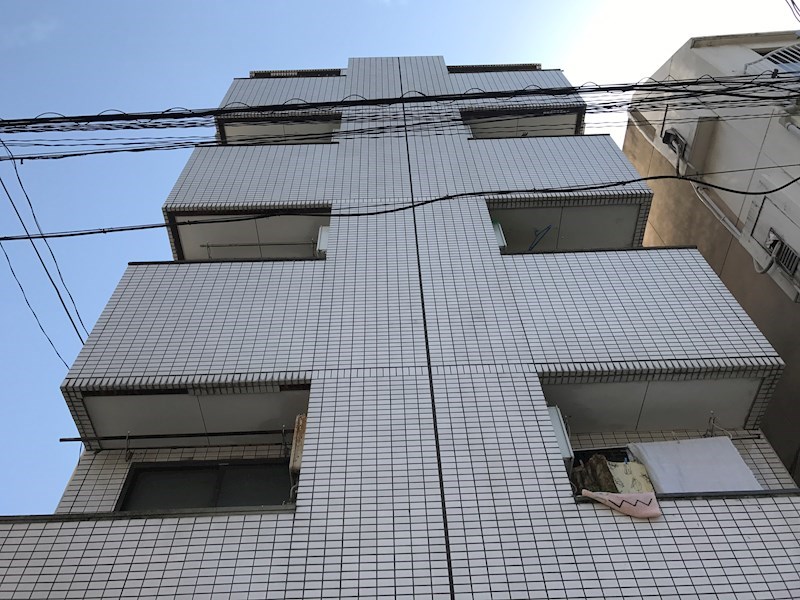 トミーズ玉出 外観