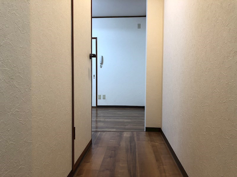平沢マンション 玄関