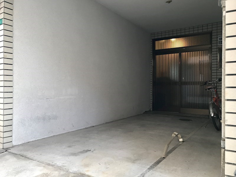 安立4丁目戸建賃貸 駐車場