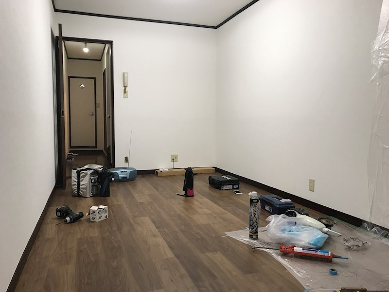 安立4丁目戸建賃貸 リビング