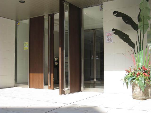 大阪府大阪市西成区千本南２丁目 エントランス