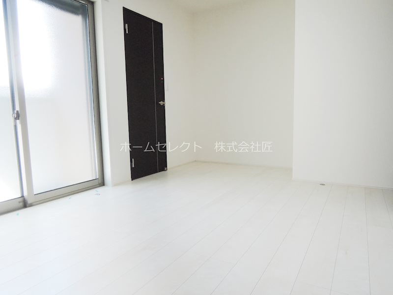 ラフィーネ聖天坂Ⅵ番館 リビング