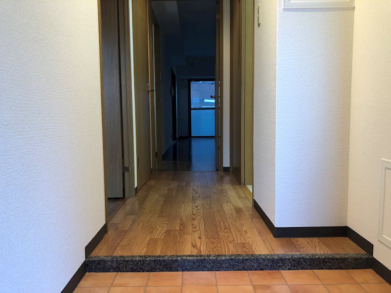 サウスシックス 玄関