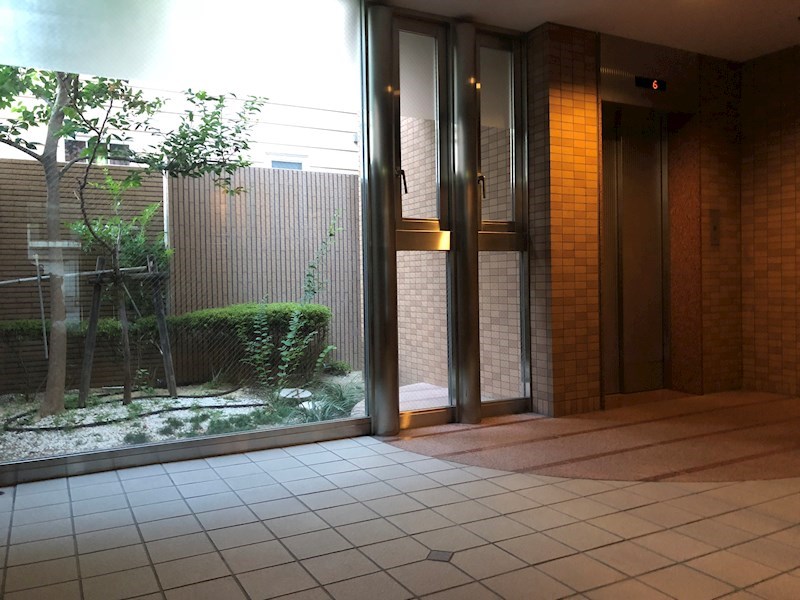 サウスシックス エントランス