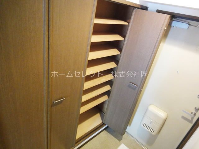 ウイングテル御崎 玄関