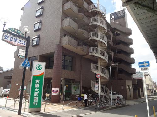 セレブコート安立 銀行