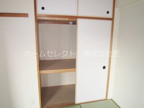 メゾンドグラシア 収納