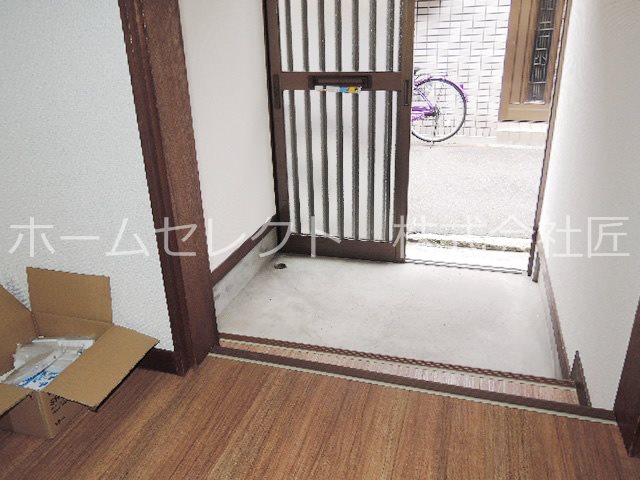 松2丁目貸家 玄関