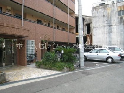 プランドール 駐車場