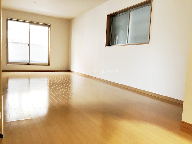 御崎1丁目戸建賃貸 4LDK リビング