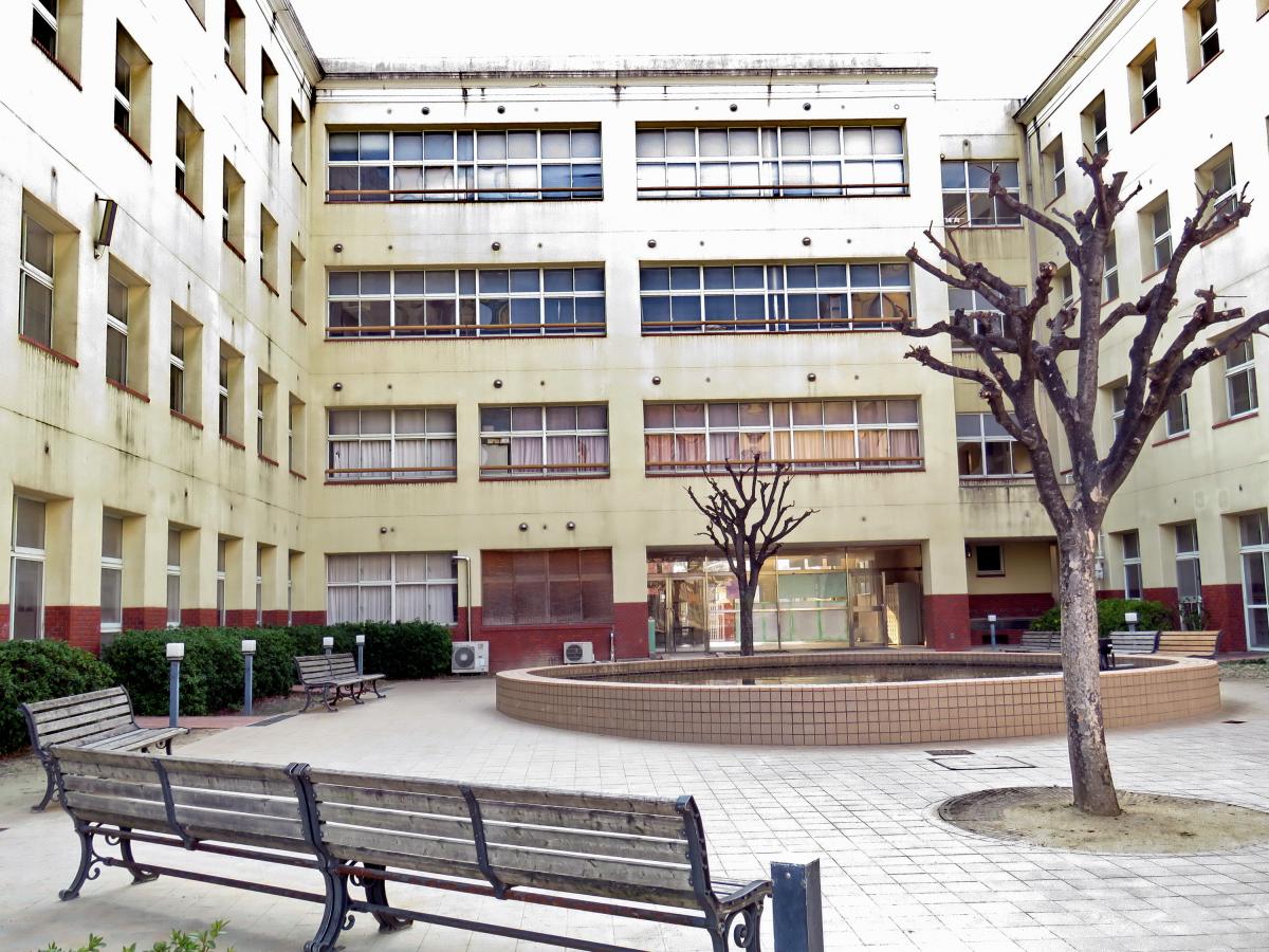 朝日プラザ住之江公園2 中学校