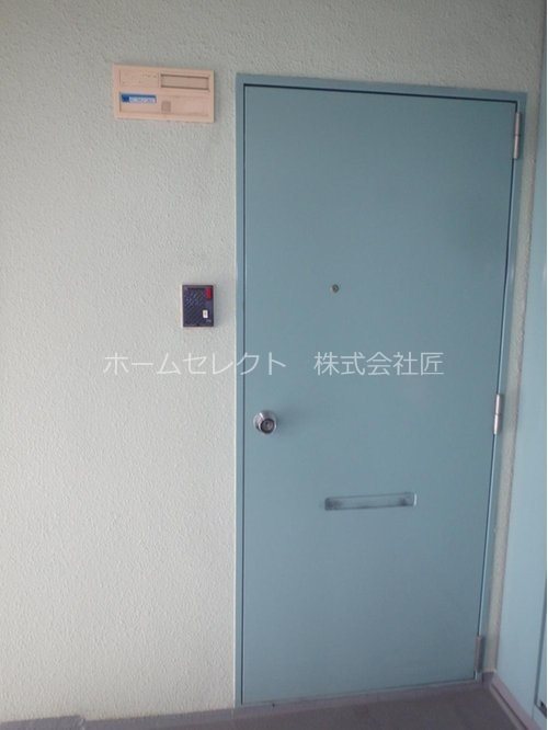エメラルドマンション南津守B棟 玄関
