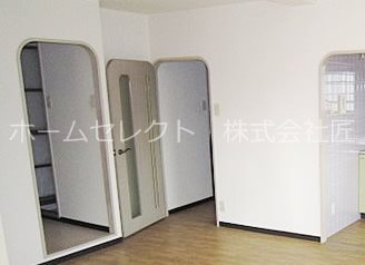 丸河パークシティハイツ 玄関
