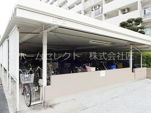 新北島コーポ2号棟 駐車場