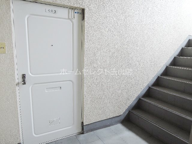 リアライズ帝塚山 玄関