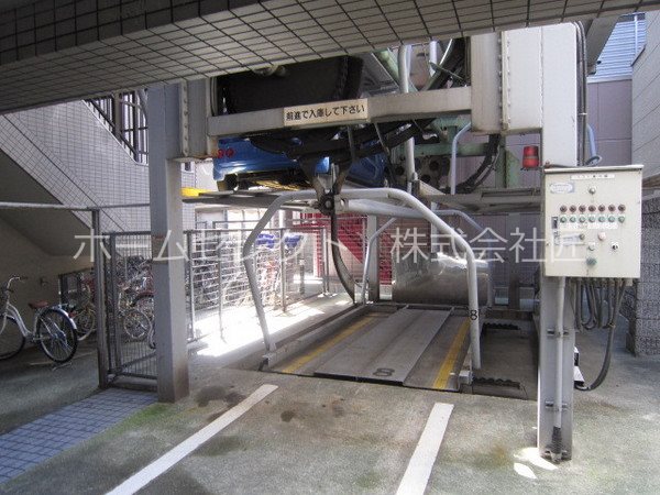 シェーヌパレ 駐車場
