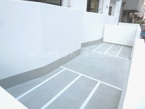 アベニール粉浜 駐車場