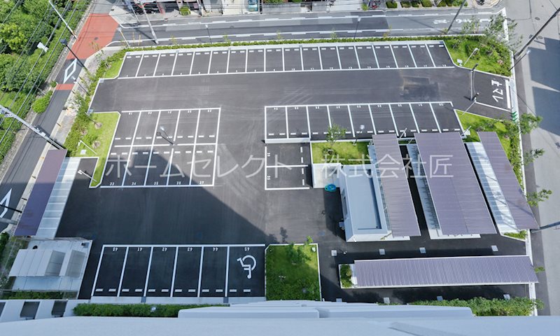 シャルマンフジスマート住之江ファミリア 駐車場