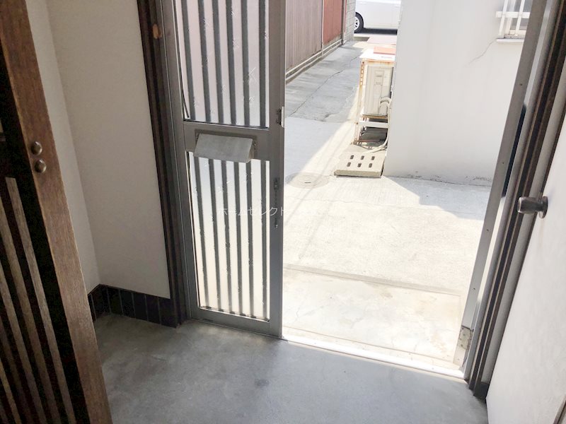 遠里小野7丁目戸建賃貸 玄関