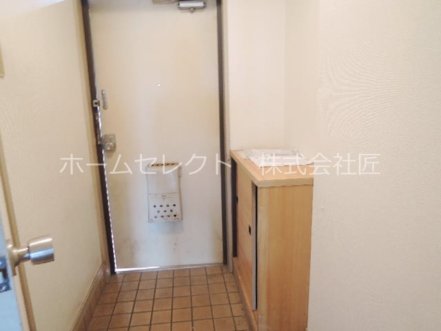 北畠西清川ビル 玄関