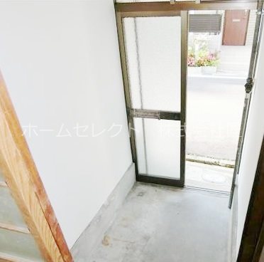 北島1丁目貸家 玄関
