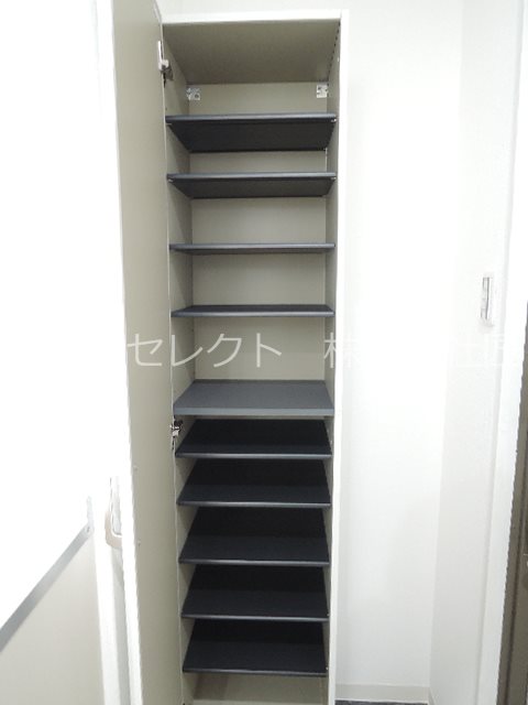 メルベージュ玉出中 収納