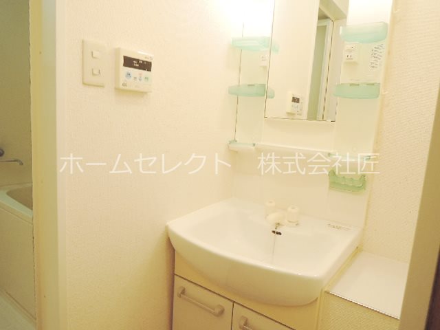 カモンコート岸里 洗面所