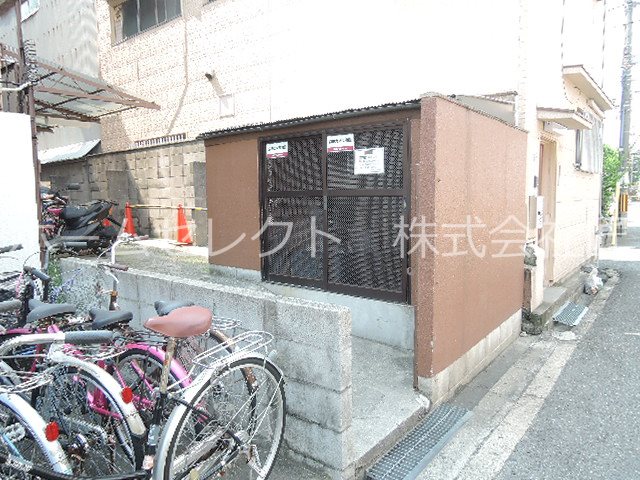 カモンコート岸里 その他