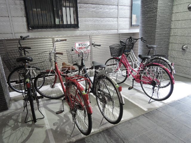 エムズコート玉出 駐車場