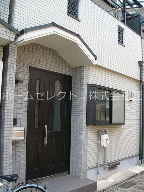 聖天下2丁目戸建賃貸 エントランス