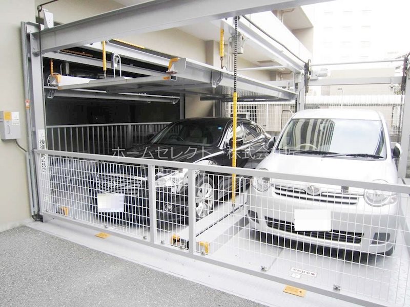 ベルデフラッツ住吉 駐車場