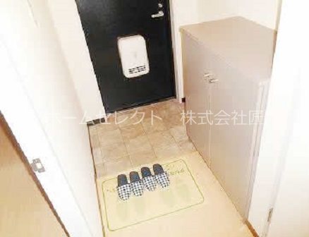 フローレンス吉田 玄関