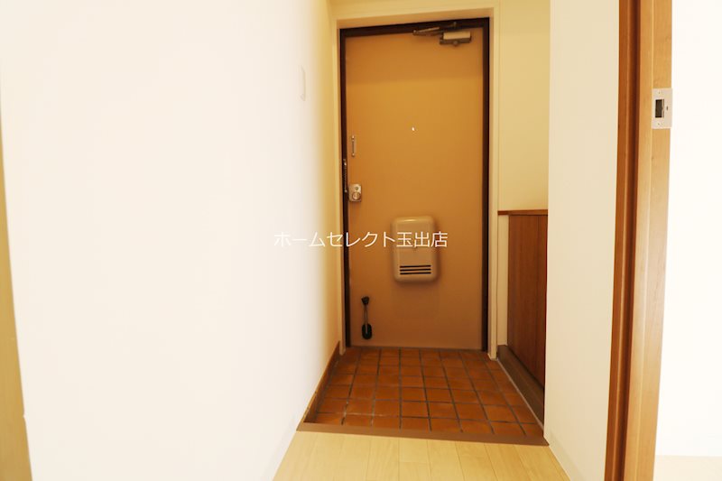 北畠西清川ビル 玄関