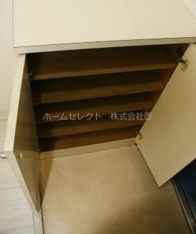 平田マンション 玄関